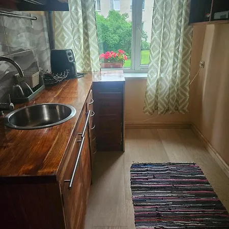 Laeva Apartman *